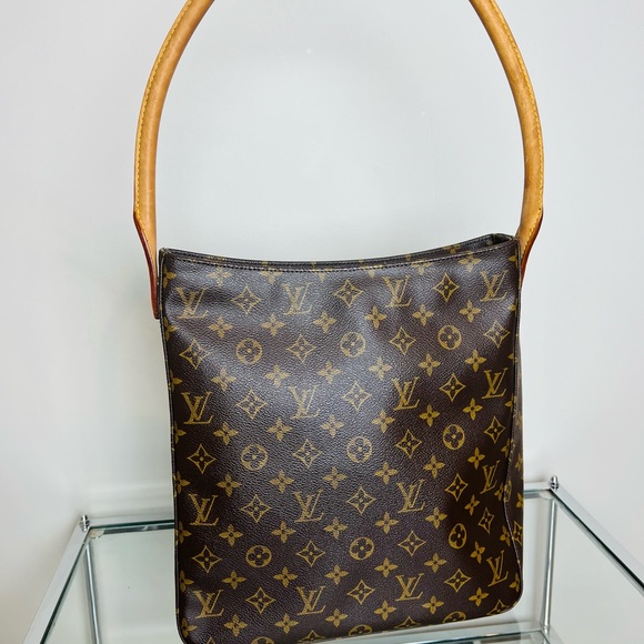 Authentic gorgeous Louis Vuitton Looping Monogram GM in excellent condition. - Picture 2 of 14